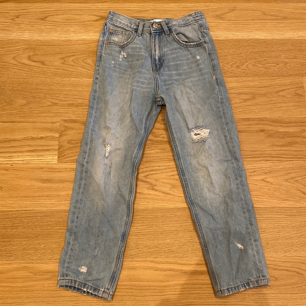 Zara mom fit jeans, size 10, light blue.